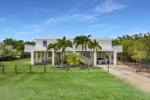 203 Peachtree Ave, Marathon, FL 33050 - Photo 1