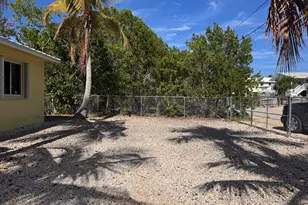 135 Peace Ave, Key Largo, FL 33070 - Photo 19