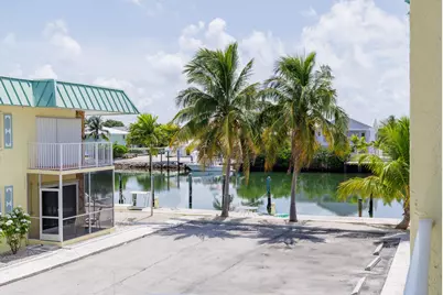 107 Avenue D #APT 208, Marathon, FL 33050 - Photo 25