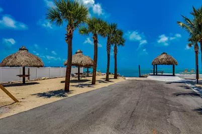 10877 Overseas Highway #APT 112, Marathon, FL 33050 - Photo 17