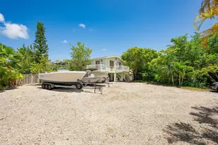 17183 W Green Turtle Ln, Sugarloaf Key, FL 33042 - Photo 31