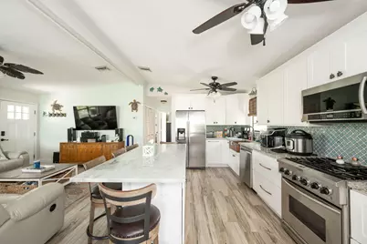 17183 W Green Turtle Lane, Sugarloaf Key, FL 33042 - Photo 5