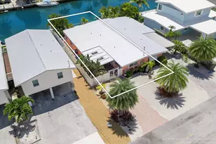 490 10th St, Key Colony, FL 33051 - Photo 31