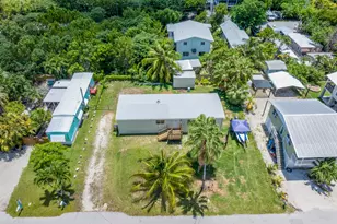 31368 Avenue E, Big Pine Key, FL 33043 - Photo 1