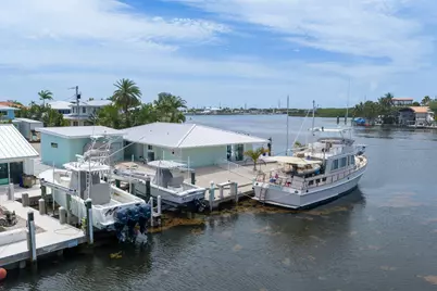 800 11th Street, Key Colony, FL 33051 - Photo 35