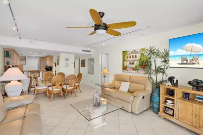 201 E Ocean Drive #UNIT 208, Key Colony, FL 33051 - Photo 29