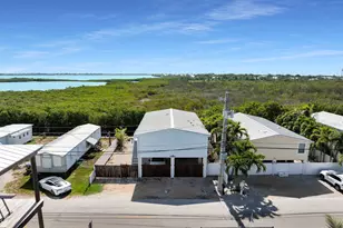 27 Barcelona Dr, Big Coppitt, FL 33040 - Photo 33