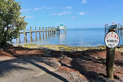 203 Tarpon Street, Key Largo, FL 33070 - Photo 5