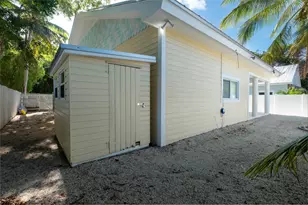 118 1st St, Key Largo, FL 33037 - Photo 19