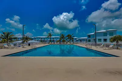 10877 Overseas Highway #APT 97, Marathon, FL 33050 - Photo 3