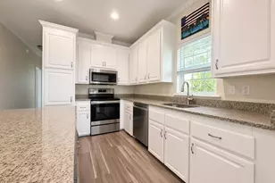 17 E Circle Dr, Saddlebunch, FL 33040 - Photo 7