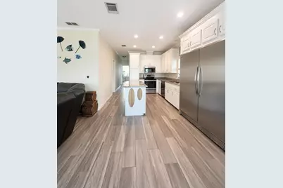 17 E Circle Drive #A, Saddlebunch, FL 33040 - Photo 5