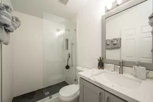 24 Beach Dr, Lower Sugarloaf Key, FL 33040 - Photo 29
