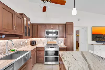321 & 331 9th Street, Key Colony, FL 33051 - Photo 15