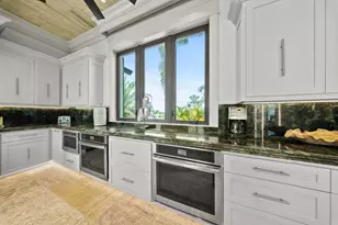 201 W Seaview Dr, Duck Key, FL 33050 - Photo 43