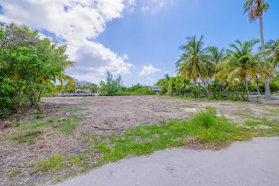 16770 Cypress Road, Sugarloaf Key, FL 33042 - Photo 15