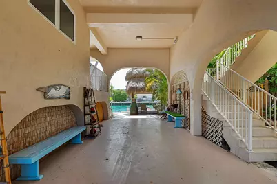 364 E Seaview Drive, Duck Key, FL 33050 - Photo 9