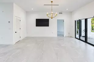 129 N Indies Dr, Duck Key, FL 33050 - Photo 9