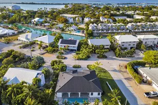 129 N Indies Dr, Duck Key, FL 33050 - Photo 1