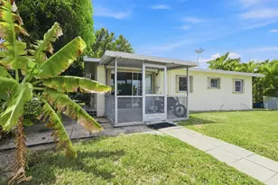 24923 Park Dr, Summerland Key, FL 33042 - Photo 3