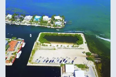 101 Marina Avenue, Key Largo, FL 33037 - Photo 19