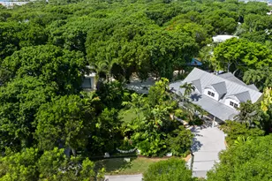 130 Palm Ln, Plantation Key, FL 33036 - Photo 47