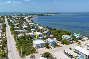 22970 Gasparilla Ln, Cudjoe Key, FL 33042 - Photo 9