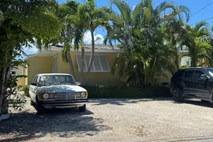 285 A 66th St, Marathon, FL 33050 - Photo 3