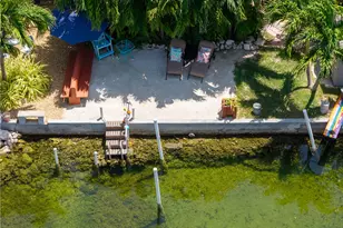 12 Bay Dr, Lower Sugarloaf Key, FL 33040 - Photo 31