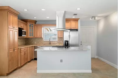 124 Coral Avenue, Plantation Key, FL 33070 - Photo 7