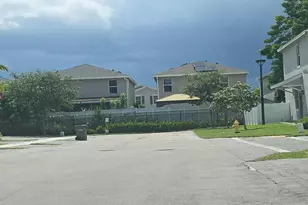 761 SE 19th St, Homestead, FL 33034 - Photo 5