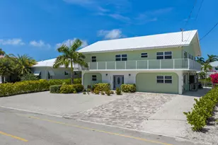 285 13th St, Key Colony, FL 33051 - Photo 5