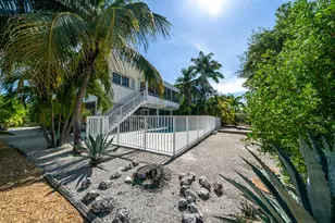 105 Santa Barbara, Marathon, FL 33050 - Photo 49
