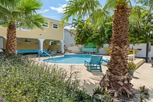 581 12th St, Key Colony, FL 33051 - Photo 37