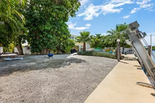 581 12th St, Key Colony, FL 33051 - Photo 39