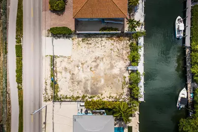 9966 Aviation Boulevard, Marathon, FL 33050 - Photo 11