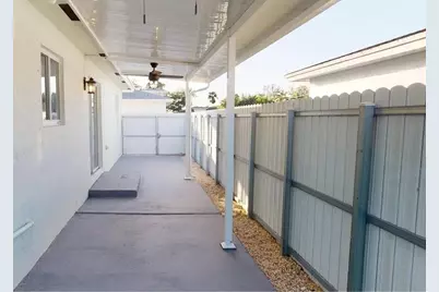 872 SW 7th Terrace, Florida City, FL 33034 - Photo 3