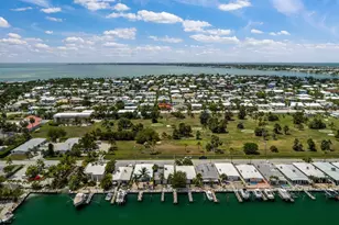 8 7th St, Key Colony, FL 33051 - Photo 37