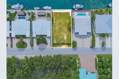 122 N Indies Drive, Duck Key, FL 33050 - Photo 1