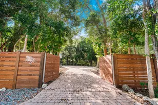 119 S Rolling Hill Rd, Plantation Key, FL 33070 - Photo 21