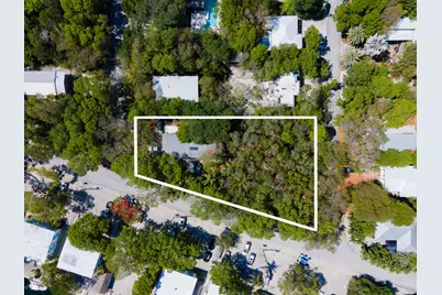 156 Monroe Drive, Plantation Key, FL 33070 - Photo 1
