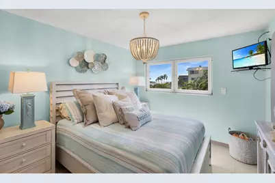 1025 W Ocean Drive #2 W, Key Colony, FL 33051 - Photo 15