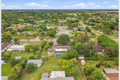 434 NW 20th Street, Other, FL 33030 - Photo 49