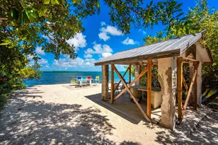 19590 Tequesta St, Sugarloaf Key, FL 33042 - Photo 39