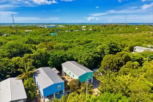 19590 Tequesta St, Sugarloaf Key, FL 33042 - Photo 27