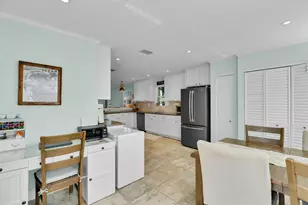 202 Hibiscus St, Plantation Key, FL 33070 - Photo 11