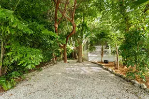 33 Pen Key Club Dr, Upper Matecumbe Key Islamorada, FL 33036 - Photo 5