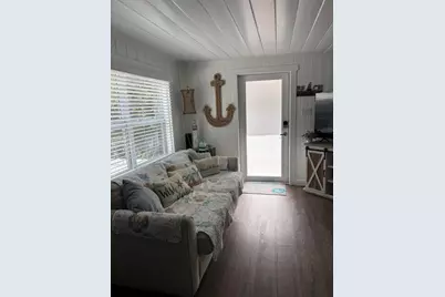 124 S Bay Harbor Drive, Key Largo, FL 33037 - Photo 9