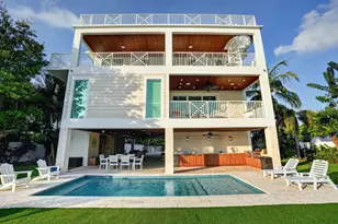 328 S Coconut Palm Blvd, Plantation Key, FL 33070 - Photo 1