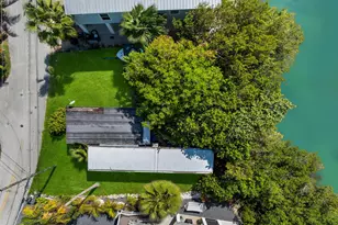 6 Beach Dr, Lower Sugarloaf Key, FL 33040 - Photo 13